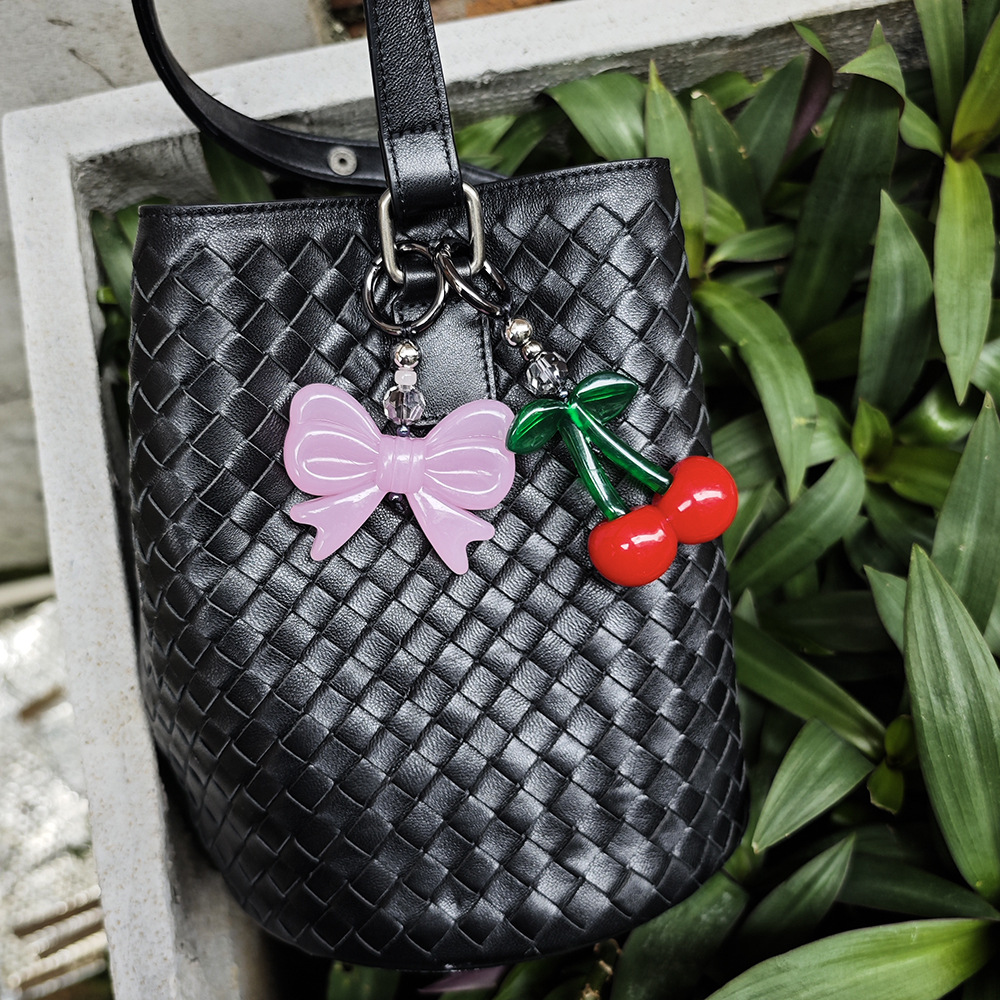 Phone Accessories For Teens - Breloczek do torby HERLOOK Duża Wiśnia